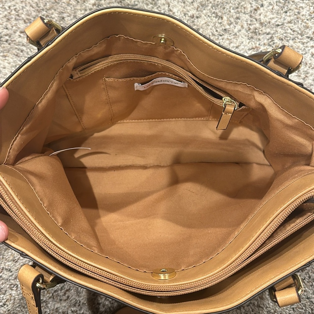 Liz Claiborne Purse - Picture 5 of 14